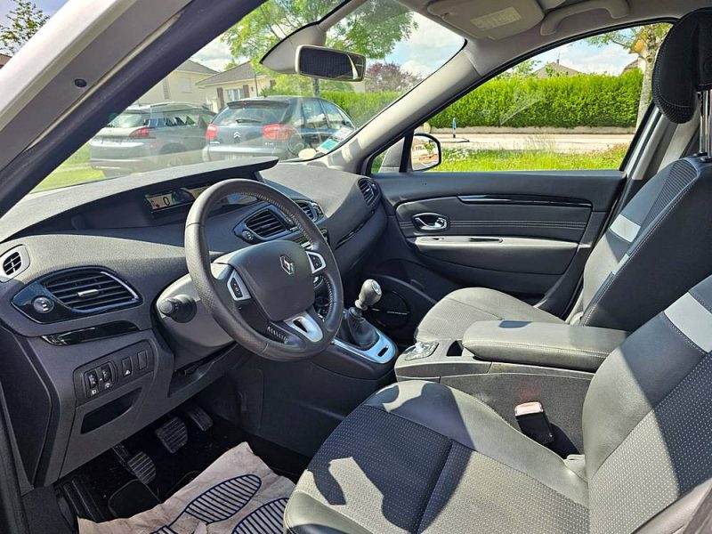 RENAULT MEGANE SCENIC 2011