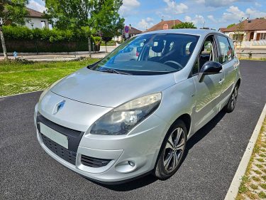 RENAULT MEGANE SCENIC 2011
