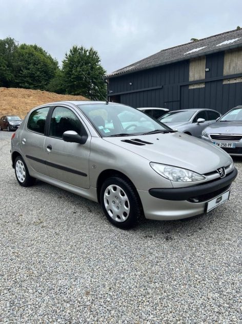 PEUGEOT 206 2005
