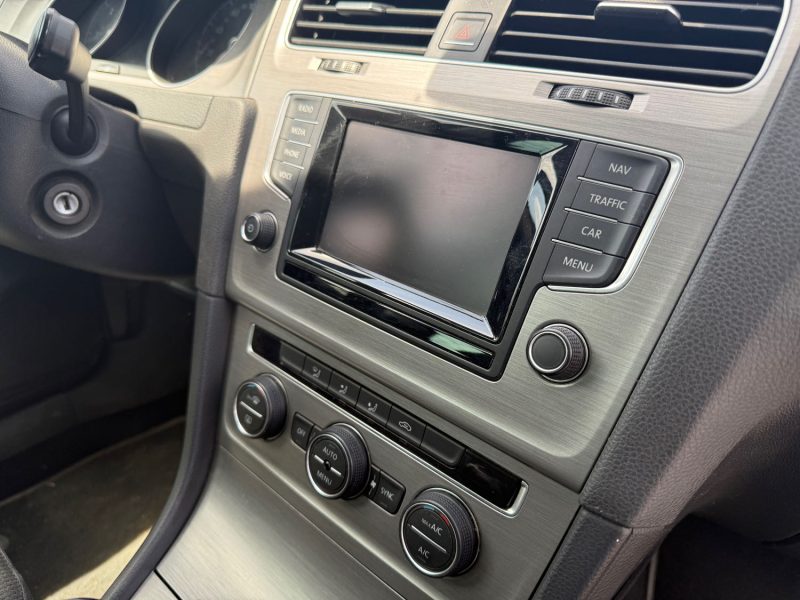 VOLKSWAGEN GOLF 7  2015