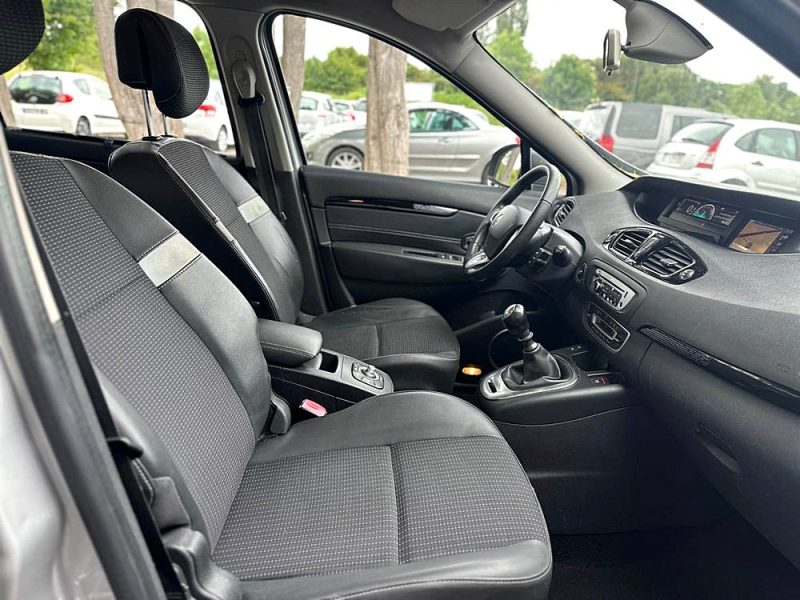 RENAULT MEGANE SCENIC 2012