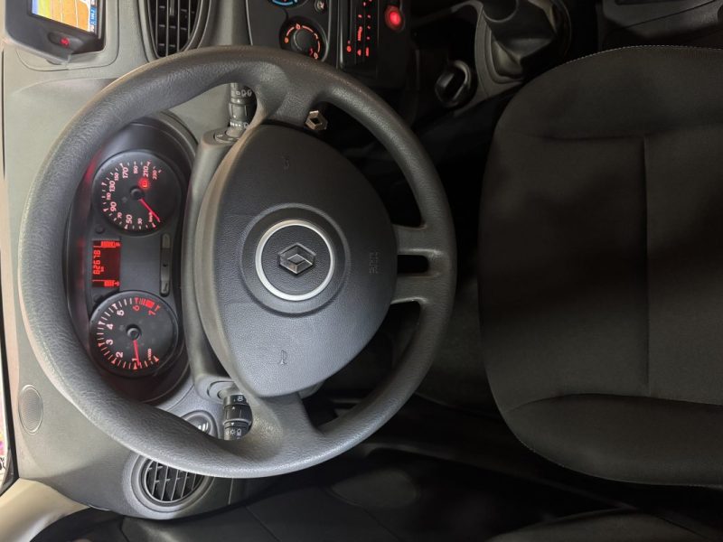 RENAULT CLIO 2013