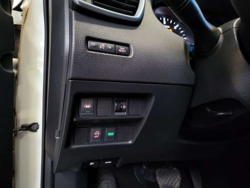 NISSAN QASHQAI 1.6 dCi 130cv N-CONNECTA / 2EME MAIN / CAMERA 360° / TOIT PANORAMIQUE / KEYLESS / 