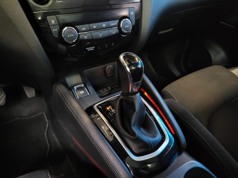 NISSAN QASHQAI 1.6 dCi 130cv N-CONNECTA / 2EME MAIN / CAMERA 360° / TOIT PANORAMIQUE / KEYLESS / 