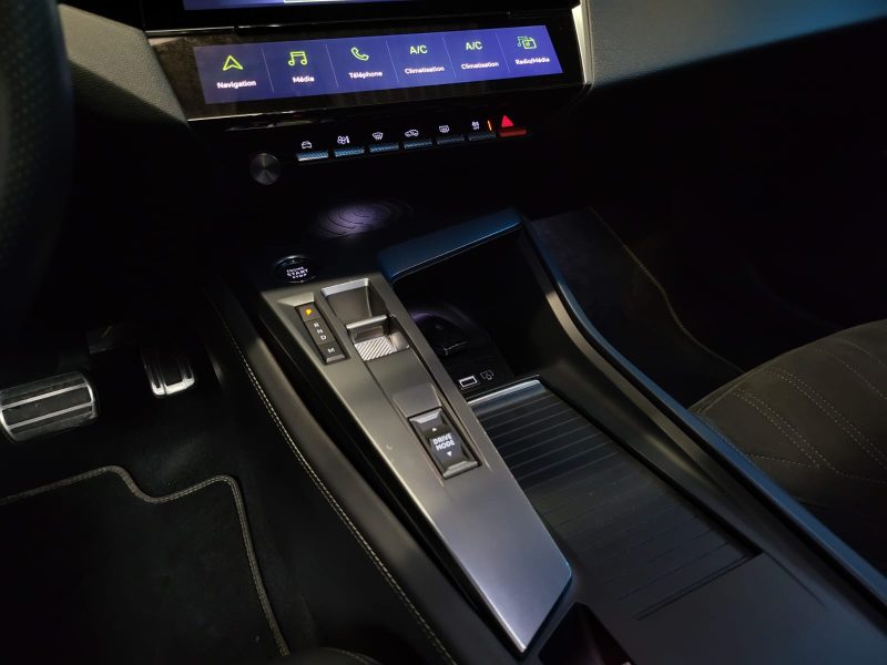 PEUGEOT 308 1.2 PURETECH 130cv GT / APPLE CARPLAY / VOLANT CHAUFFANT / SIEGES CHAUFFANTS