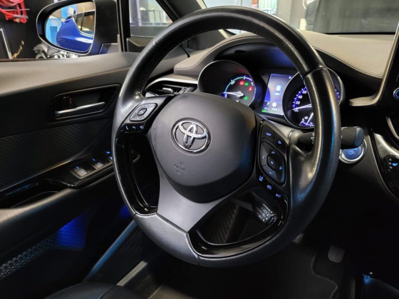 TOYOTA C-HR 2.0 184cv DYNAMIC BUSINESS / SIEGES CHAUFFANTS / APPLE CARPLAY / CAMERA