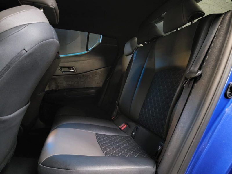 TOYOTA C-HR 2.0 184cv DYNAMIC BUSINESS / SIEGES CHAUFFANTS / APPLE CARPLAY / CAMERA