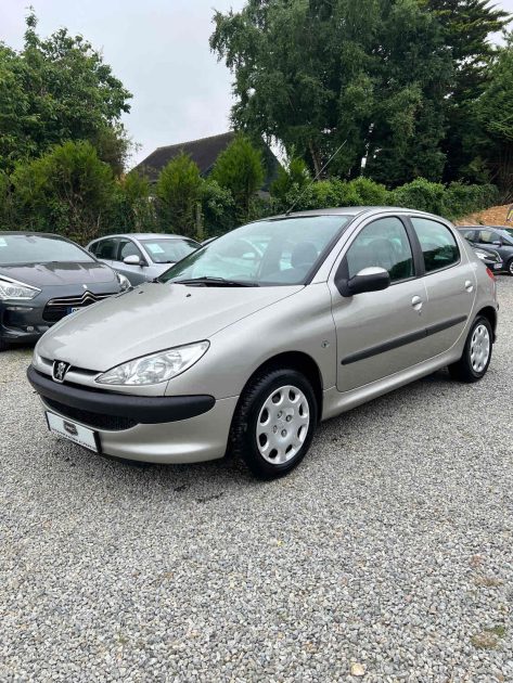 PEUGEOT 206 2005