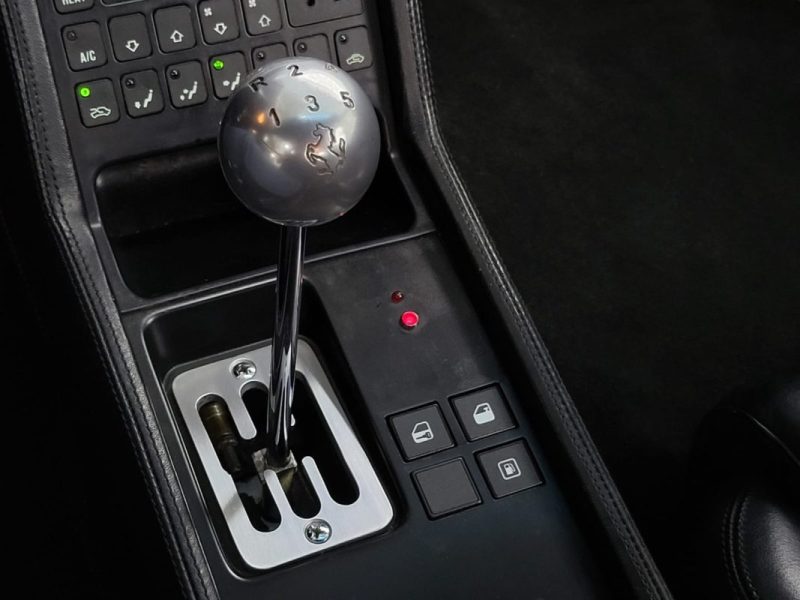 FERRARI 348 TB 3.4 V8 300 cv BVM5 YOUNGTIMER