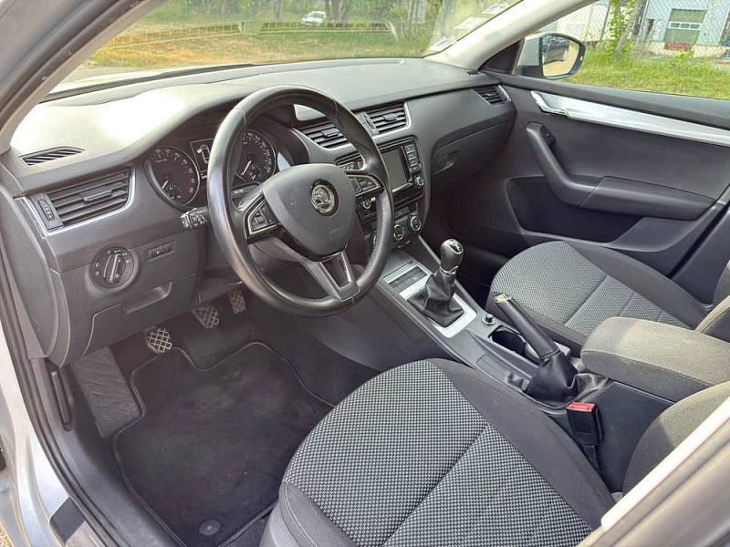 SKODA OCTAVIA COMBI 1.6 TDI - 110CH CR BUSINESS PLUS