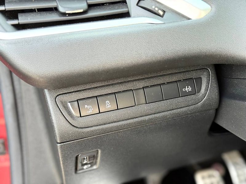 PEUGEOT 208 1.6 VTI 120CH BVM5 FELINE