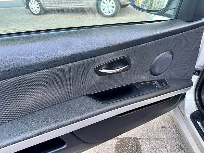 BMW 325i E92 218ch PACK M