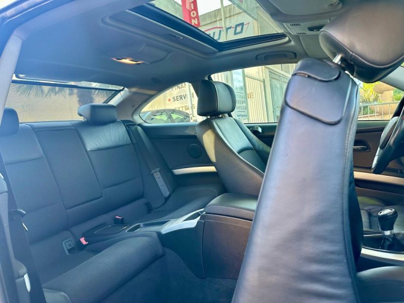 BMW 325i E92 218ch PACK M