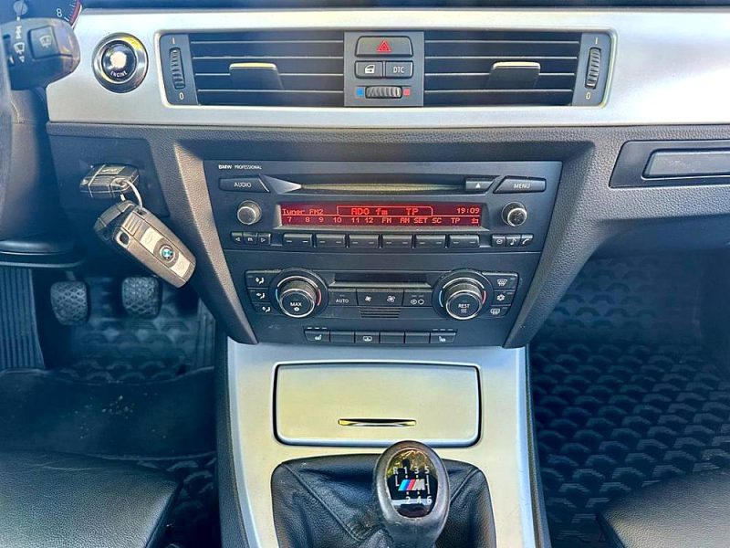 BMW 325i E92 218ch PACK M