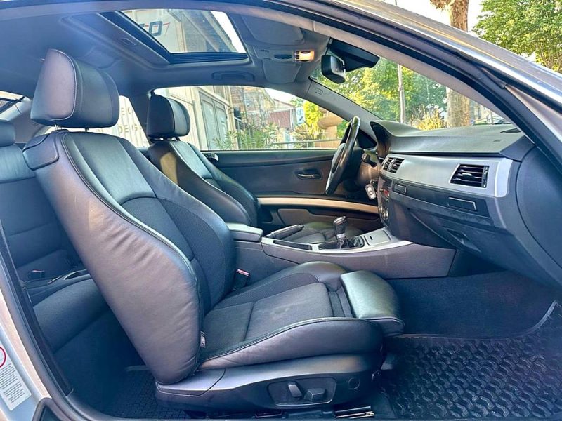 BMW 325i E92 218ch PACK M