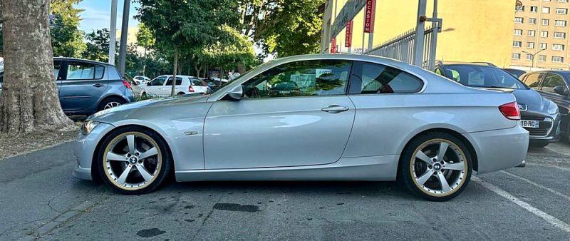 BMW 325i E92 218ch PACK M