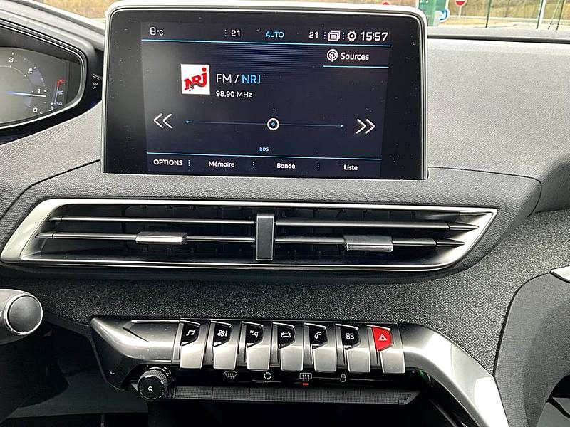 PEUGEOT 3008 2018