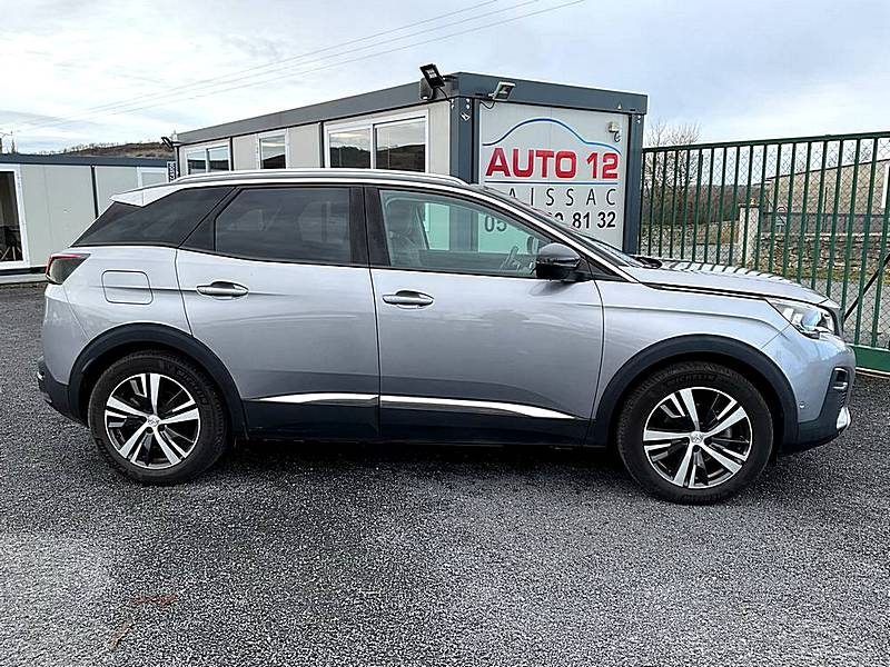 PEUGEOT 3008 2018