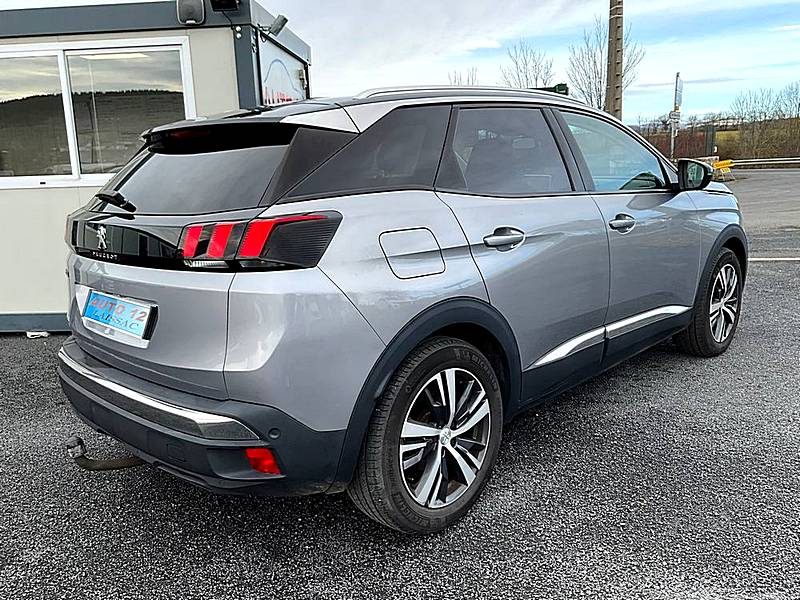 PEUGEOT 3008 2018