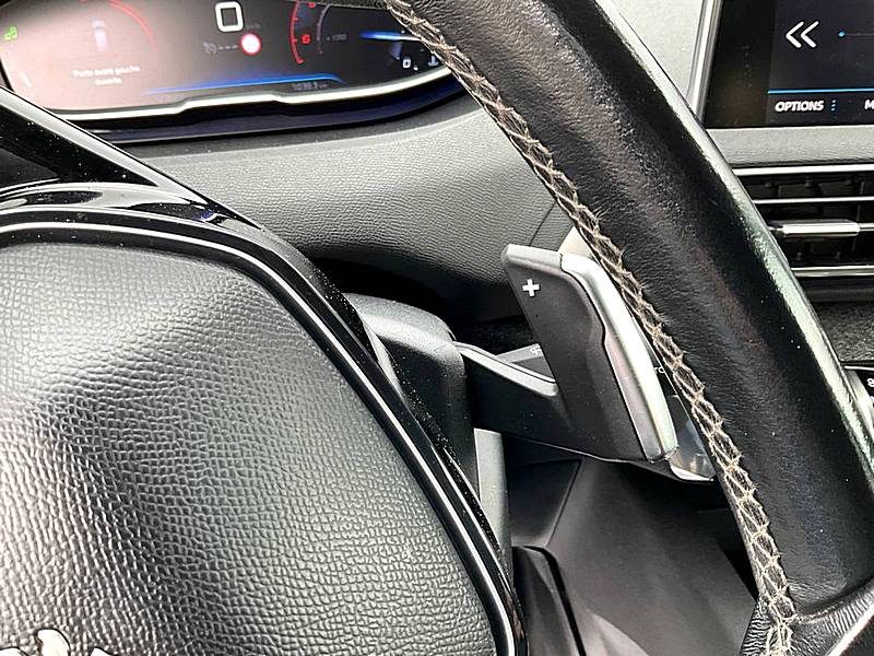 PEUGEOT 3008 2018