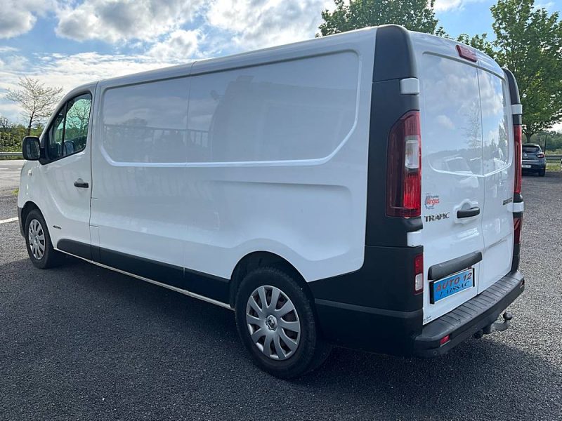 RENAULT TRAFIC 2015