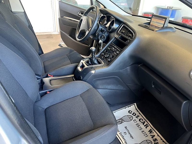 PEUGEOT 5008 2012 7 pl