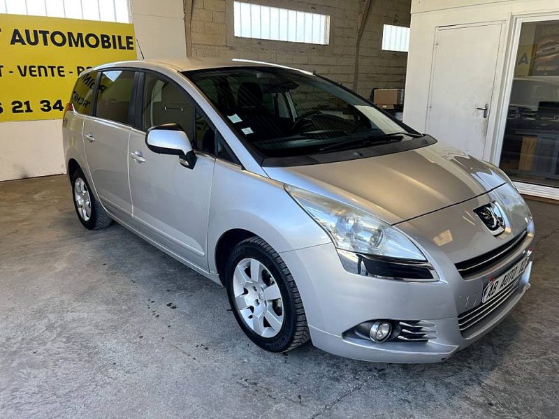 PEUGEOT 5008 2012 7 pl