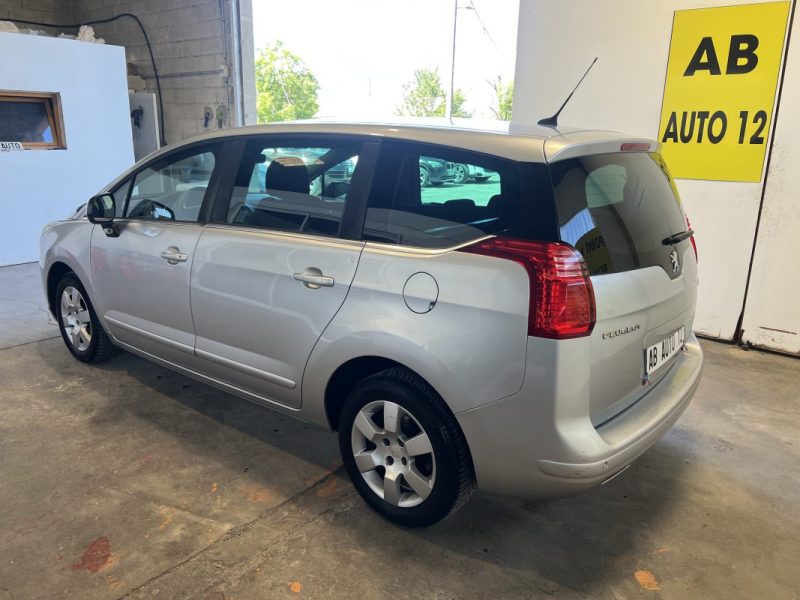 PEUGEOT 5008 2012 7 pl