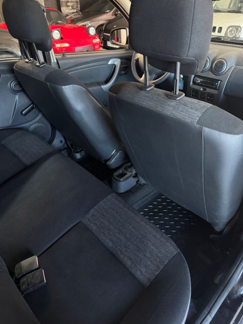 DACIA DUSTER 1.5Dci 90cv 4x4 - Distribution Neuve - CT OK - Révisée 