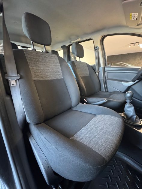 DACIA DUSTER 1.5Dci 90cv 4x4 - Distribution Neuve - CT OK - Révisée 