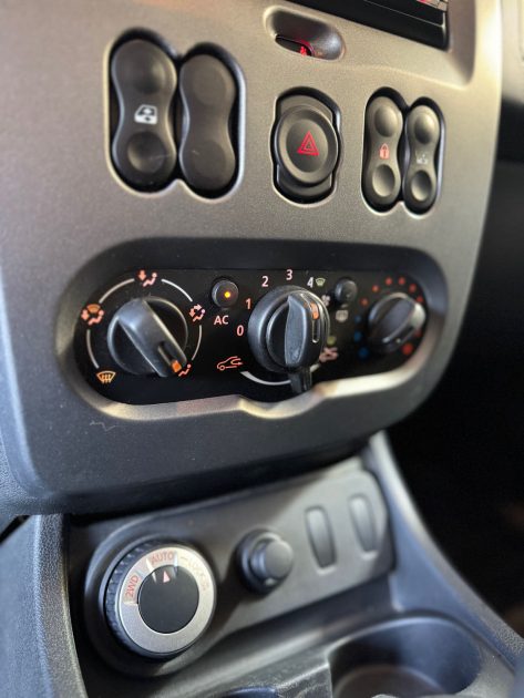 DACIA DUSTER 1.5Dci 90cv 4x4 - Distribution Neuve - CT OK - Révisée 