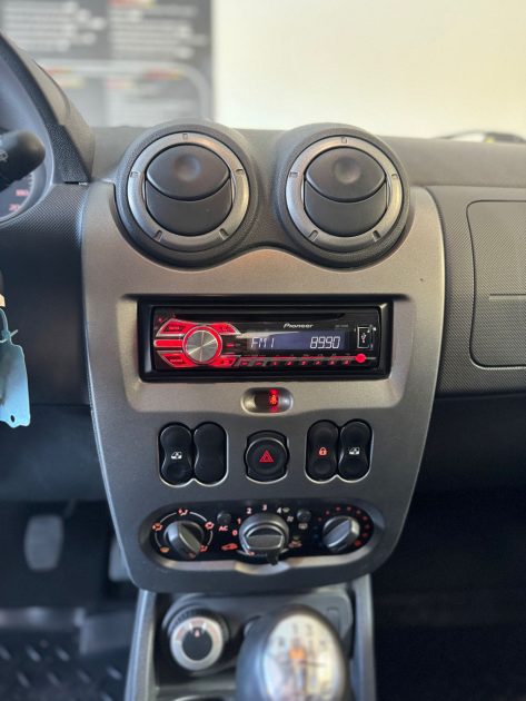 DACIA DUSTER 1.5Dci 90cv 4x4 - Distribution Neuve - CT OK - Révisée 