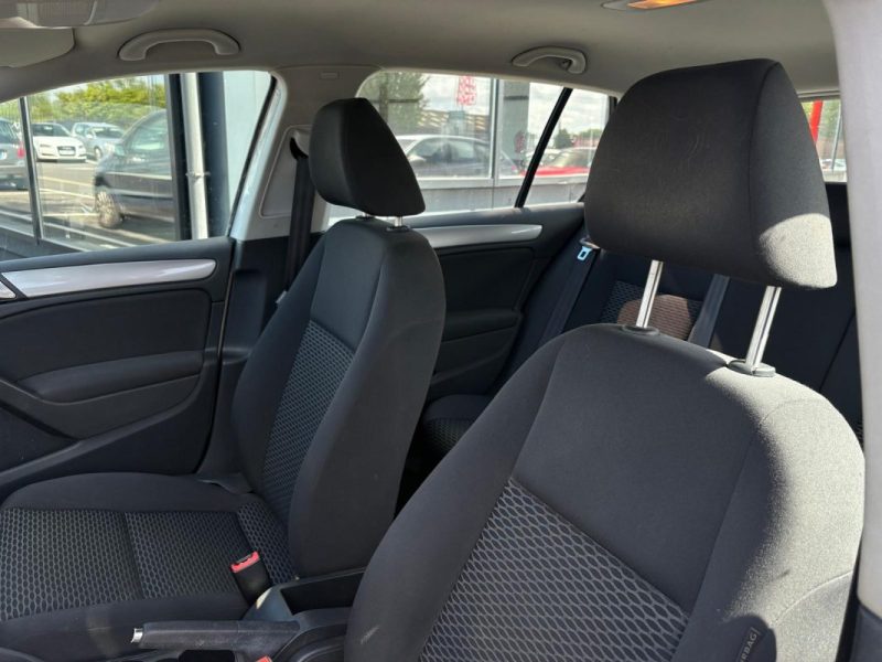 VOLKSWAGEN GOLF 2010