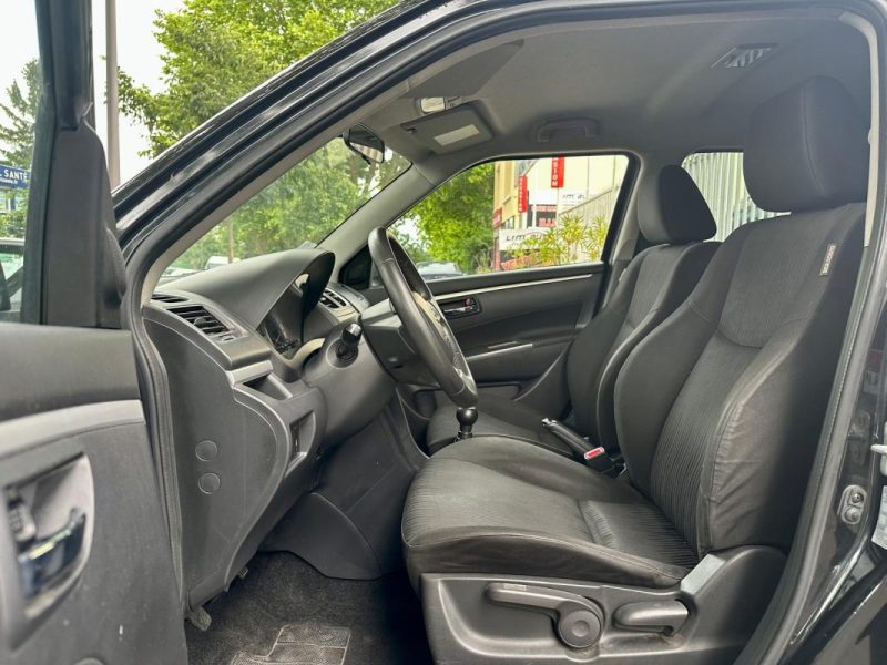 SUZUKI SWIFT 2011