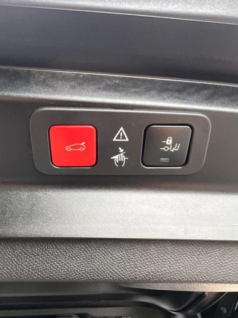 PEUGEOT 5008 2020
