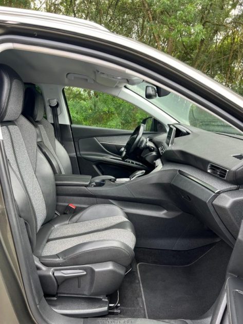 PEUGEOT 5008 2020
