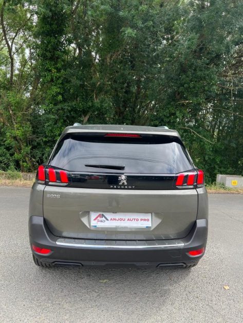 PEUGEOT 5008 2020