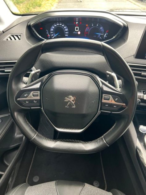 PEUGEOT 5008 2020