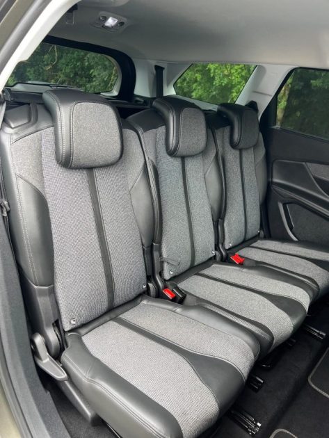 PEUGEOT 5008 2020