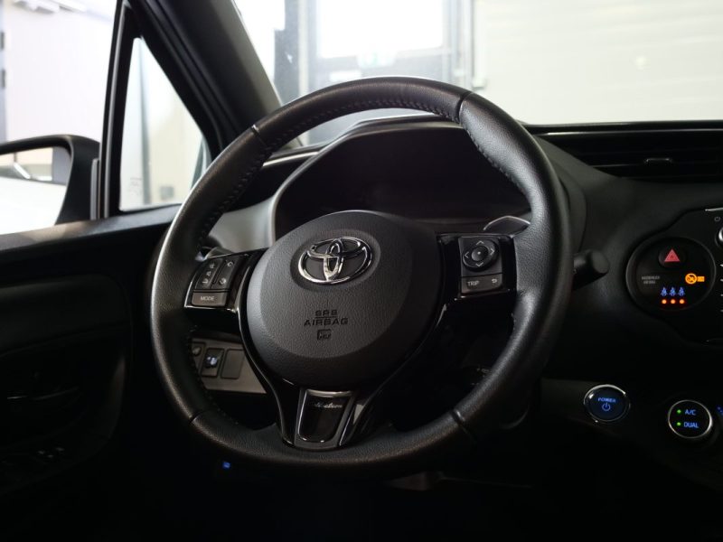 TOYOTA YARIS HYBRID 2018