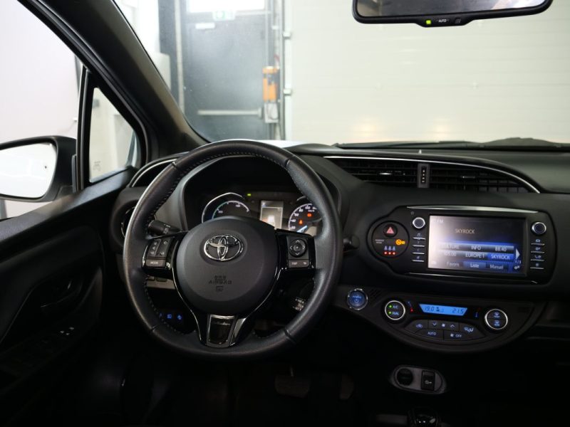 TOYOTA YARIS HYBRID 2018
