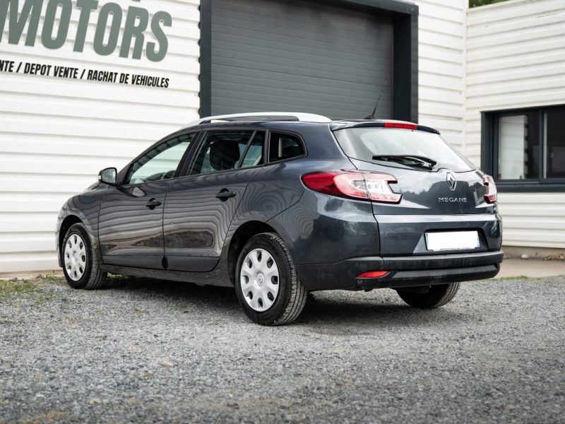 RENAULT MEGANE III Grandtour 2012