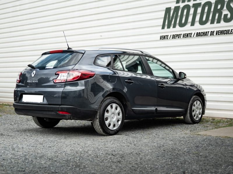 RENAULT MEGANE III Grandtour 2012