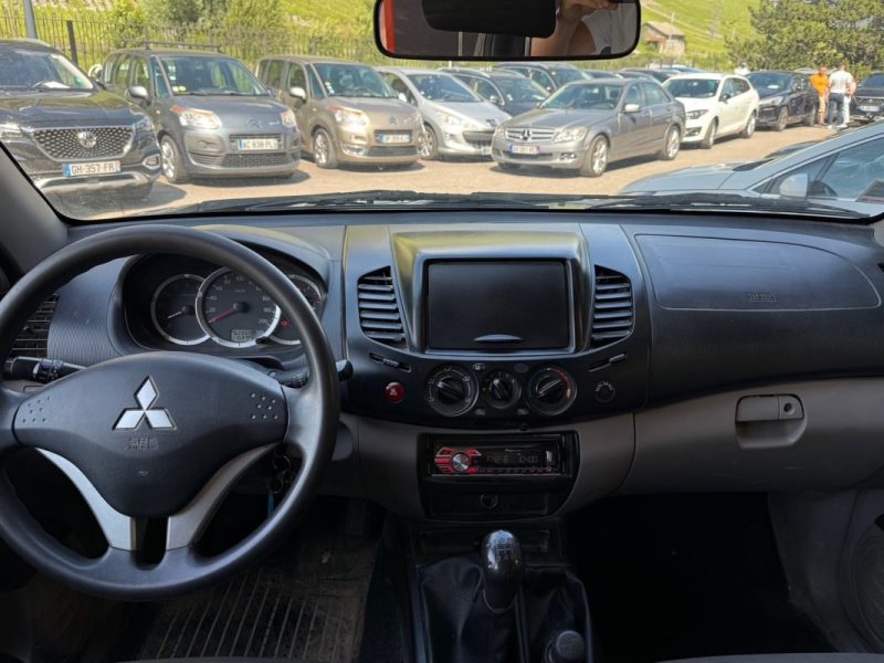 MITSUBISHI L200 2013