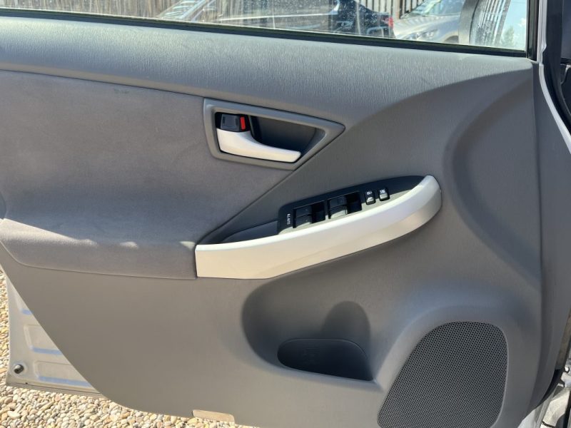 TOYOTA PRIUS 3 136H Dynamic 03/2011