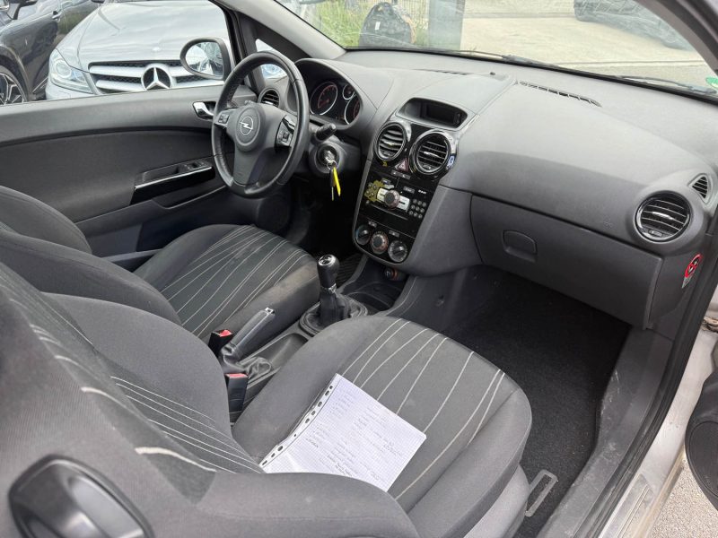 OPEL CORSA 2010
