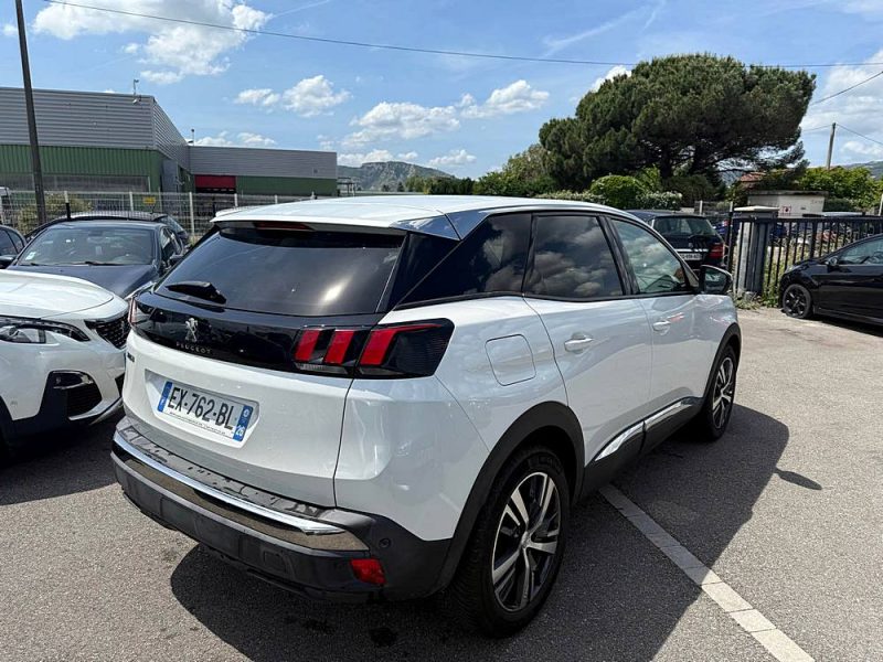 PEUGEOT 3008 2018