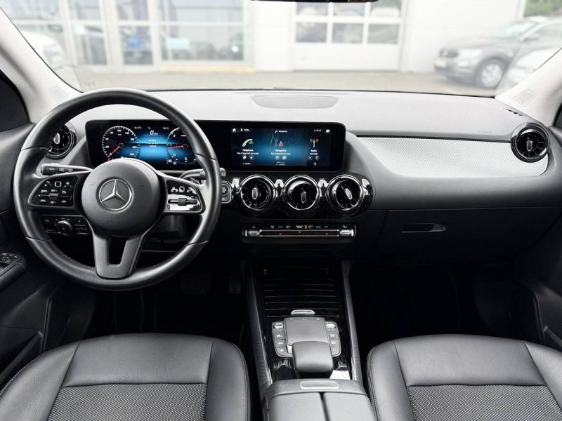 MERCEDES GLA II 200 D BUSINESS LINE DCT