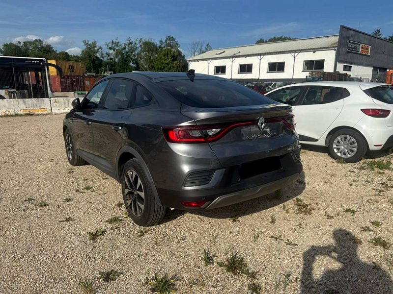 RENAULT ARKANA E-TECH 145CV BUSINESS