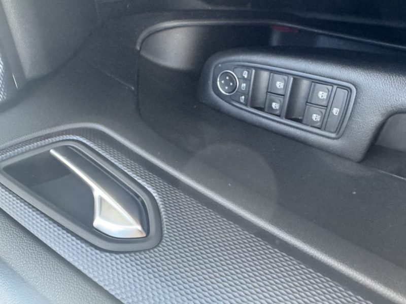 RENAULT ARKANA E-TECH 145CV BUSINESS